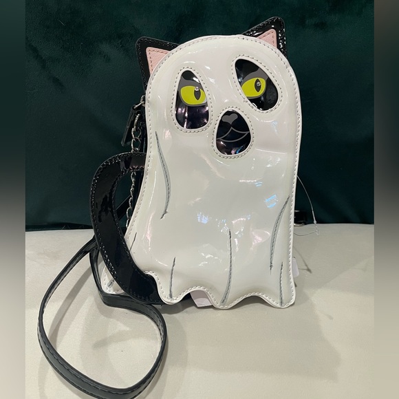 Betsey Johnson Handbags - Betsy Johnson Cat in Ghost Costume Purse